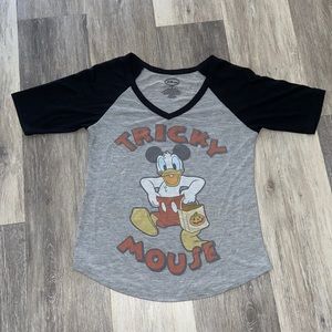 Women’s Halloween Disney Shirt L